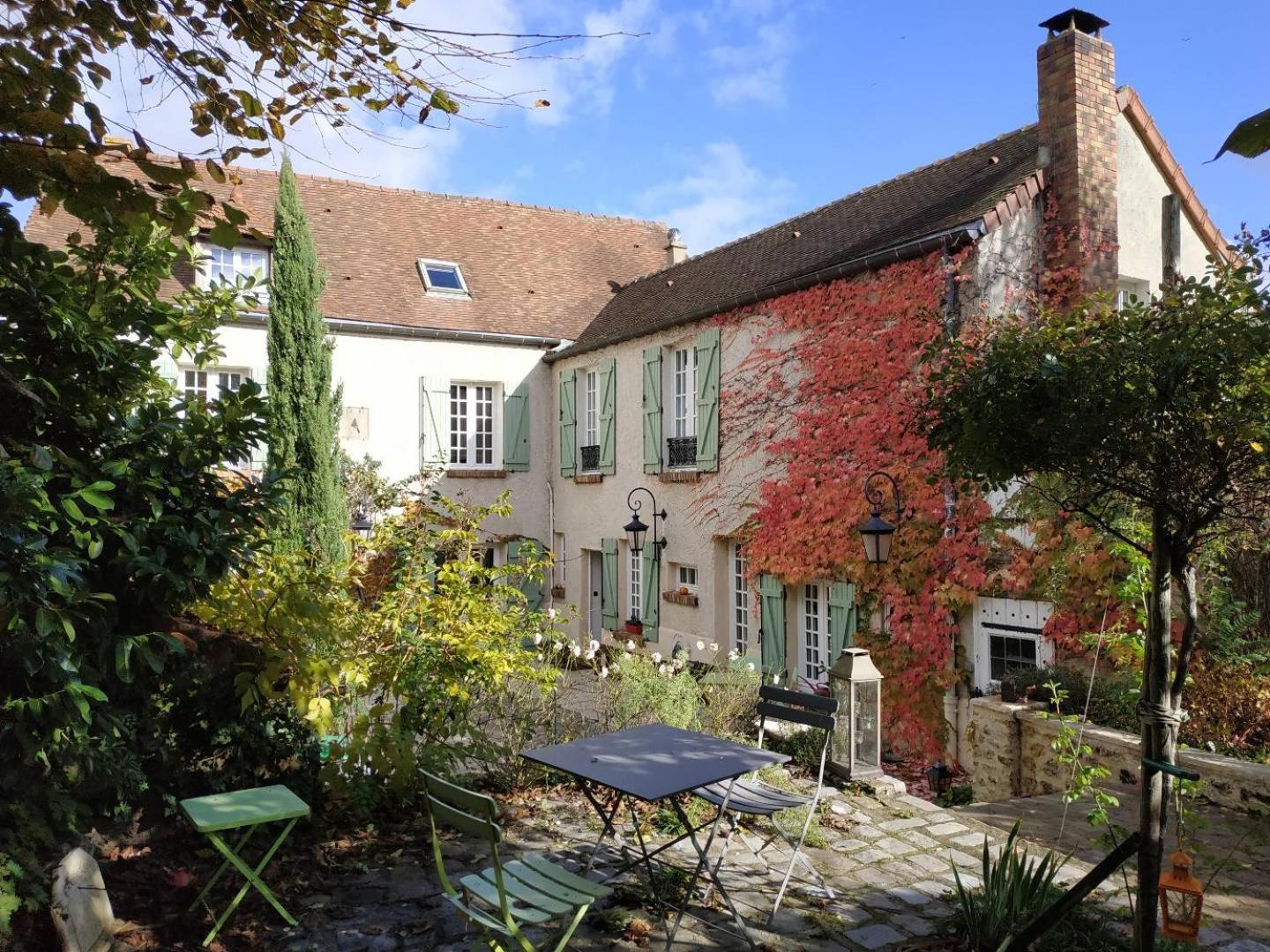 Maison D'Hotes La Source Magny-les-Hameaux Esterno foto