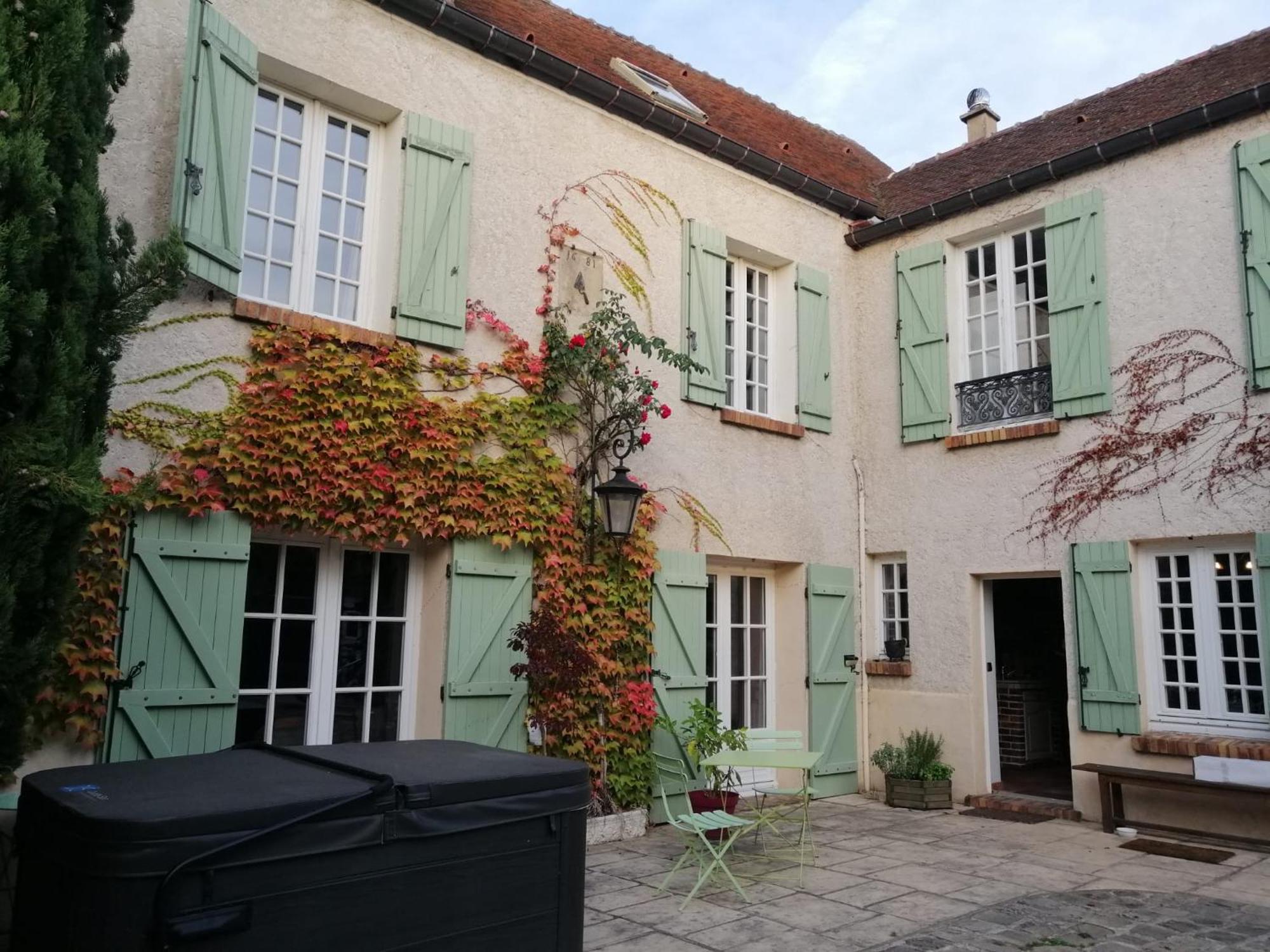 Maison D'Hotes La Source Magny-les-Hameaux Esterno foto
