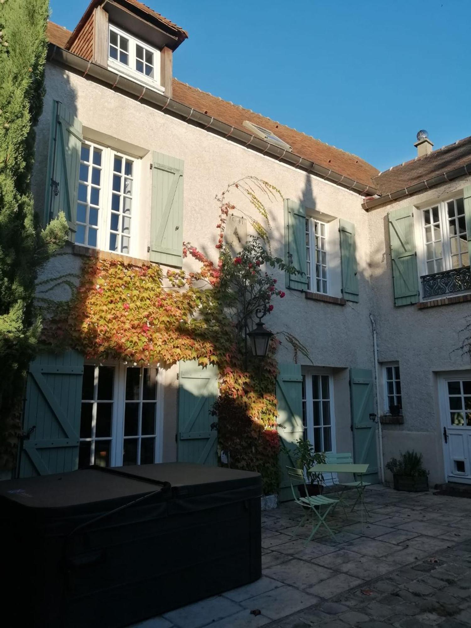 Maison D'Hotes La Source Magny-les-Hameaux Esterno foto