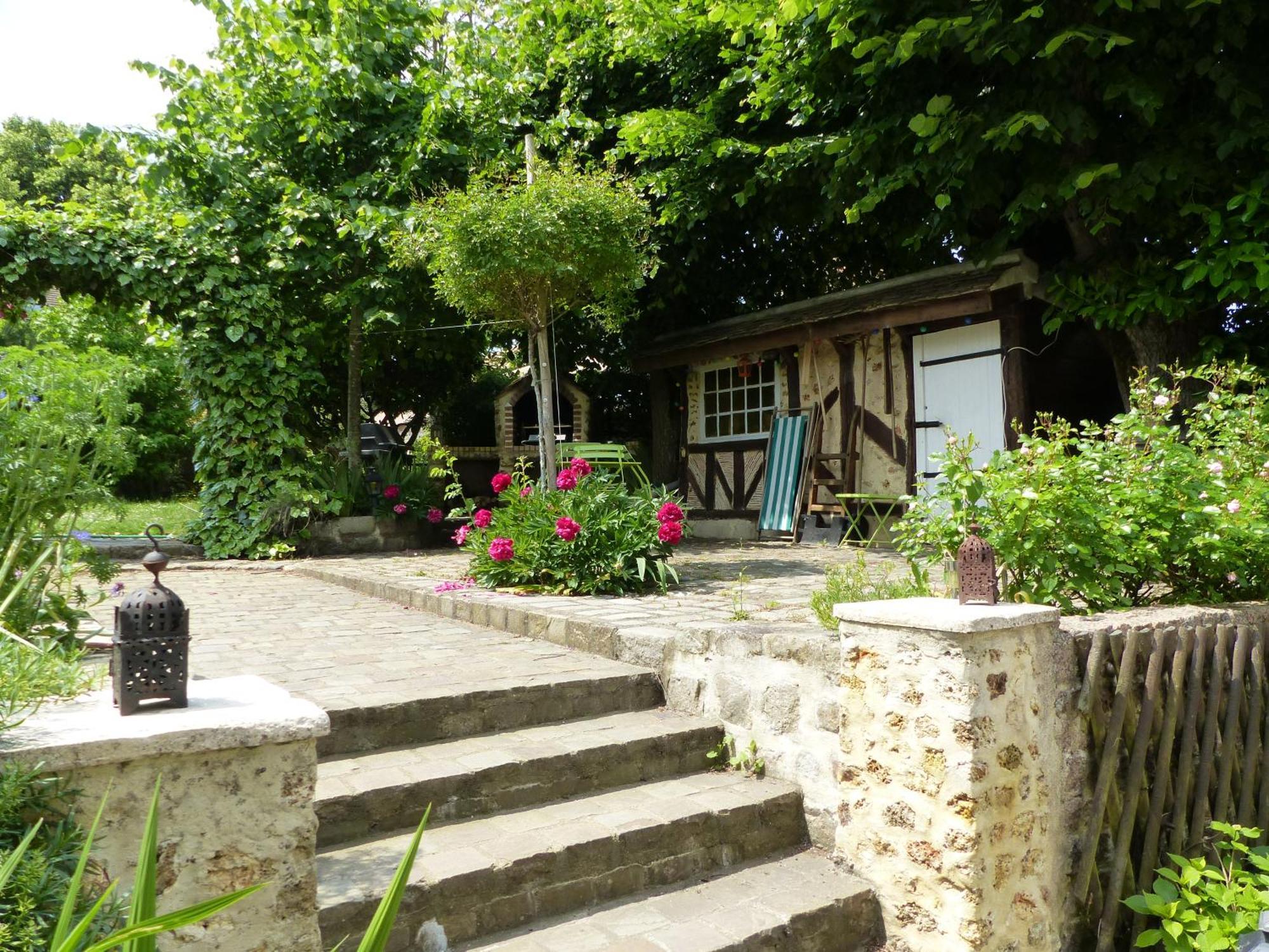 Maison D'Hotes La Source Magny-les-Hameaux Esterno foto